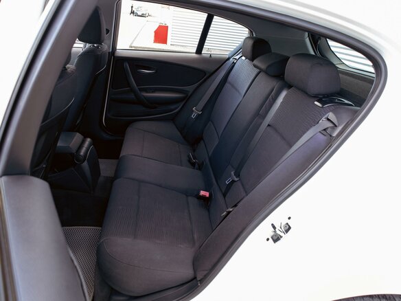 2008 BMW 1 серии 116i I (E81/E82/E87/E88) Рестайлинг, белый, 895000 рублей - вид 15