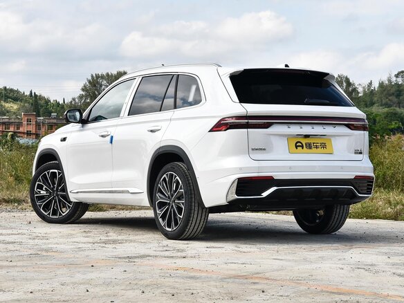 2026 Geely Monjaro (Xingyue L) I Рестайлинг 2 (China Market), белый, 3750000 рублей - вид 7