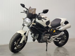 2008 Ducati Monster 696, белый, 379000 рублей, вид 4