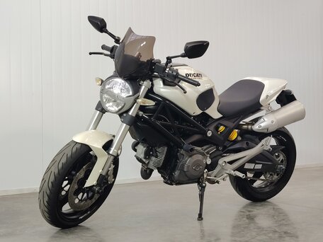 2008 Ducati Monster 696, белый, 379000 рублей, вид 4