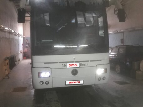 2004 Mercedes-Benz Tourismo, белый, 2700000 рублей, вид 4