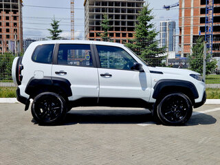 2026 Lada (ВАЗ) Niva Travel I Рестайлинг, белый, 1717000 рублей, вид 4