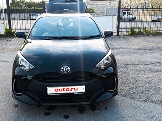 2020 Toyota Yaris IV, чёрный, 1200000 рублей, вид 1