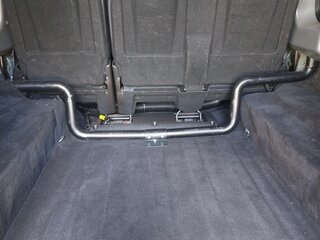 2012 Land Rover Defender 110 I Рестайлинг, зелёный, 2950000 рублей, вид 3