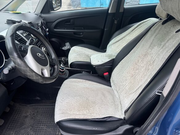 2014 Kia Venga 5-speed I, синий, 700000 рублей - вид 5