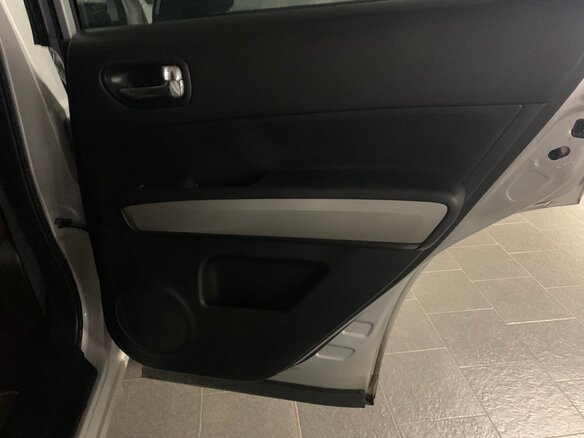2014 Nissan X-Trail II Рестайлинг, серебристый, 2000000 рублей - вид 30
