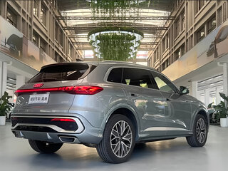 2026 Audi Q5 L III (GU), серый, 5190000 рублей, вид 5