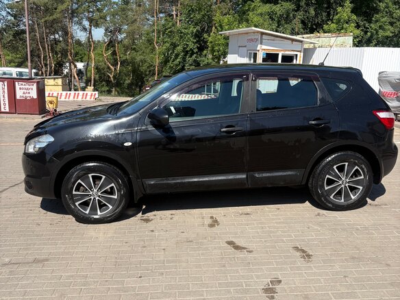 2011 Nissan Qashqai I Рестайлинг, чёрный, 780000 рублей - вид 4