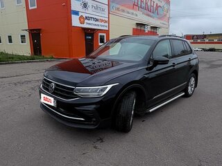 2021 Volkswagen Tiguan II Рестайлинг, чёрный, 2500000 рублей, вид 2