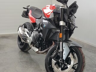 2024 BMW F 900 R, красный, 1049000 рублей, вид 3