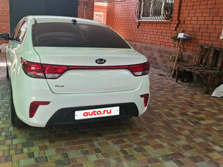 2018 Kia Rio IV, белый, 1100000 рублей, вид 3