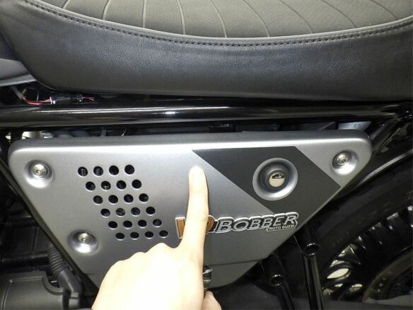 2023 Moto Guzzi V 9, чёрный, 810000 рублей - вид 7