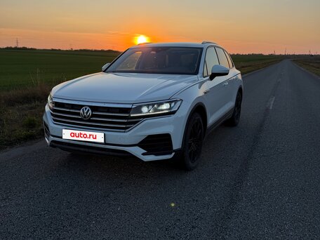 2020 Volkswagen Touareg III, белый, 3250000 рублей, вид 1