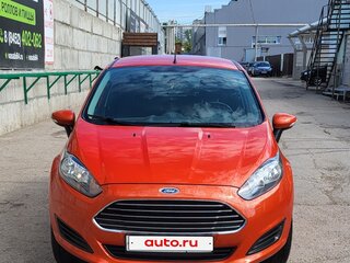 2015 Ford Fiesta Mk6 Рестайлинг, красный, 900000 рублей, вид 1