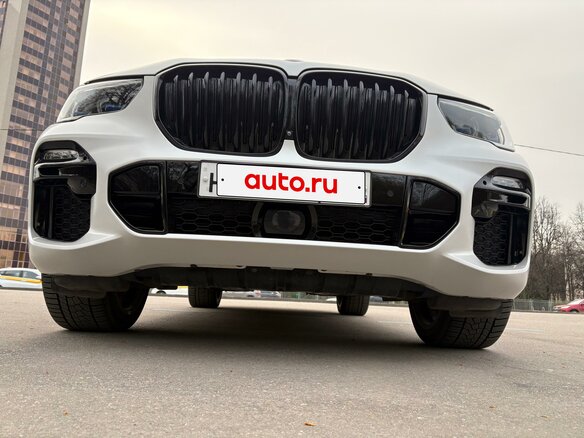 2020 BMW X5 40i IV (G05/G18), белый, 8525000 рублей - вид 16