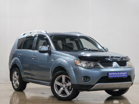Mitsubishi Outlander II