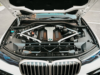 2019 BMW X7 M50d I (G07), белый, 7500000 рублей, вид 3