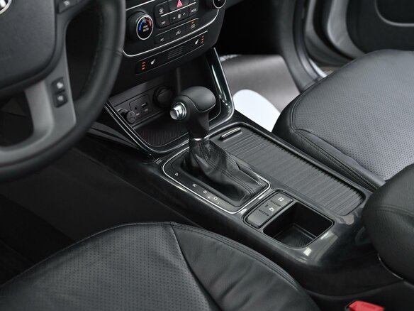 2017 Kia Sorento II Рестайлинг, серебристый, 1799000 рублей - вид 10