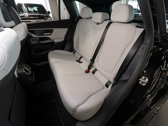 2025 Mercedes-Benz GLC 300 II (X254), чёрный - вид 13