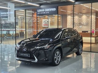 2022 Lexus UX 300e I, чёрный, 3200000 рублей, вид 1