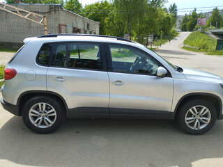 2011 Volkswagen Tiguan I Рестайлинг, серебристый, 950000 рублей, вид 4