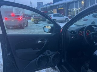 2013 Volkswagen Polo V, чёрный, 730000 рублей, вид 5