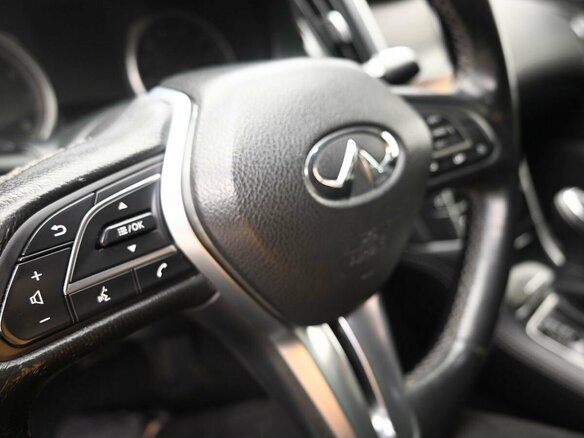 2017 Infiniti Q50 I Рестайлинг, серебристый, 2060000 рублей - вид 10