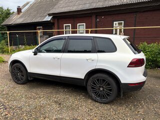 2010 Volkswagen Touareg II, белый, 2950000 рублей, вид 5