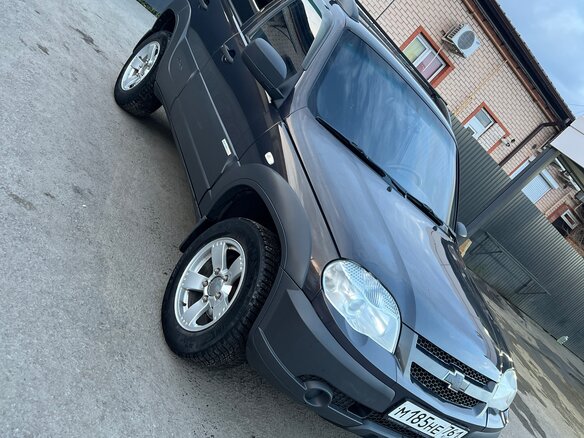 2015 Chevrolet Niva I Рестайлинг, серый, 560000 рублей - вид 11