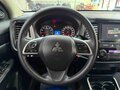 2022 Mitsubishi Outlander III Рестайлинг 3, белый, 1800000 рублей - вид 8