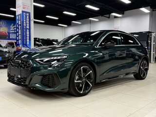 2023 Audi A3 Sportback 35 TFSI IV (8Y), зелёный, 2290000 рублей, вид 1