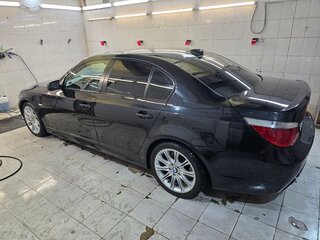2006 BMW 5 серии 530xi V (E60/E61), чёрный, 2000000 рублей, вид 3