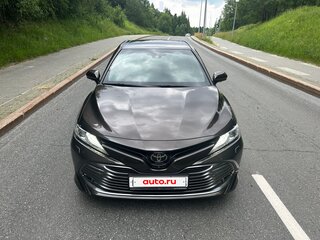2019 Toyota Camry VIII (XV70), серый, 3480000 рублей, вид 3