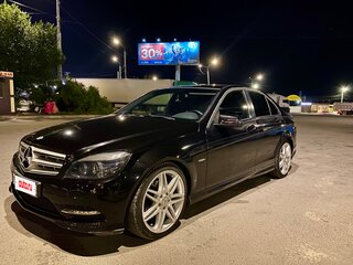 2010 Mercedes-Benz C-Класс 180 BlueEFFICIENCY III (W204), чёрный, 1020000 рублей, вид 1