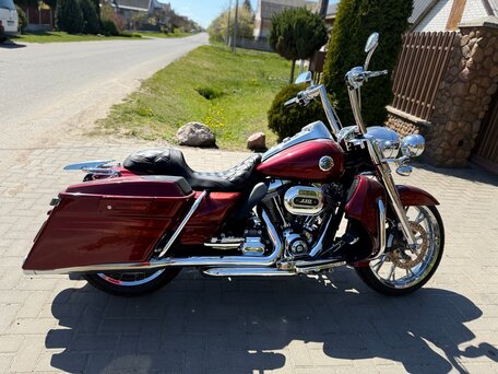 2013 Harley-Davidson Road King, красный, 1350000 рублей, вид 3