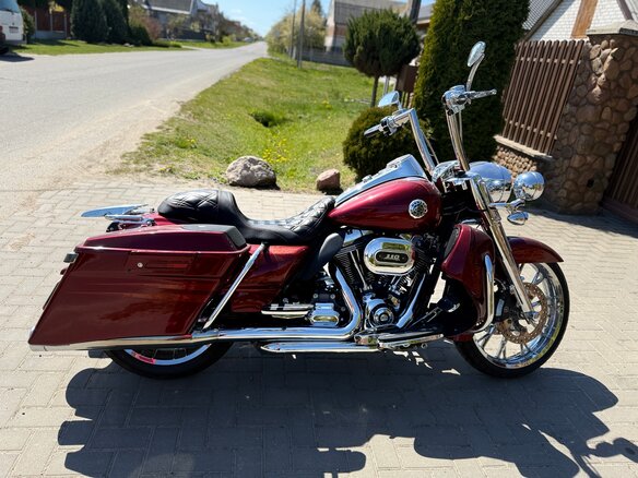 2013 Harley-Davidson Road King, красный, 1350000 рублей - вид 2