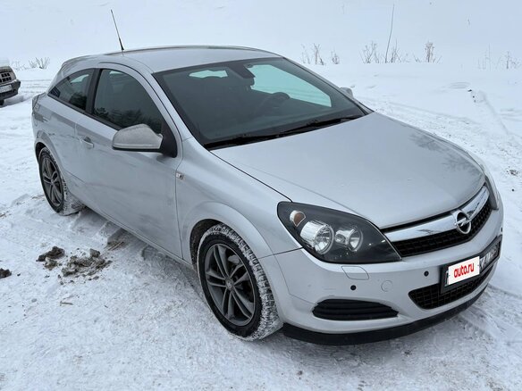 2010 Opel Astra GTC H Рестайлинг, серебристый, 510000 рублей - вид 1