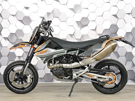 2008 KTM 690 SMC, чёрный, 499000 рублей, вид 4