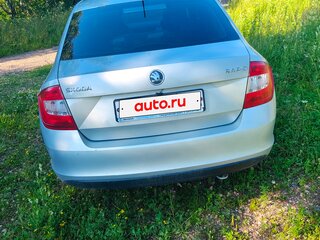 2014 Skoda Rapid I, золотистый, 680000 рублей, вид 3