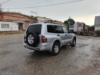 2001 Mitsubishi Montero III, серебристый, 685000 рублей, вид 2