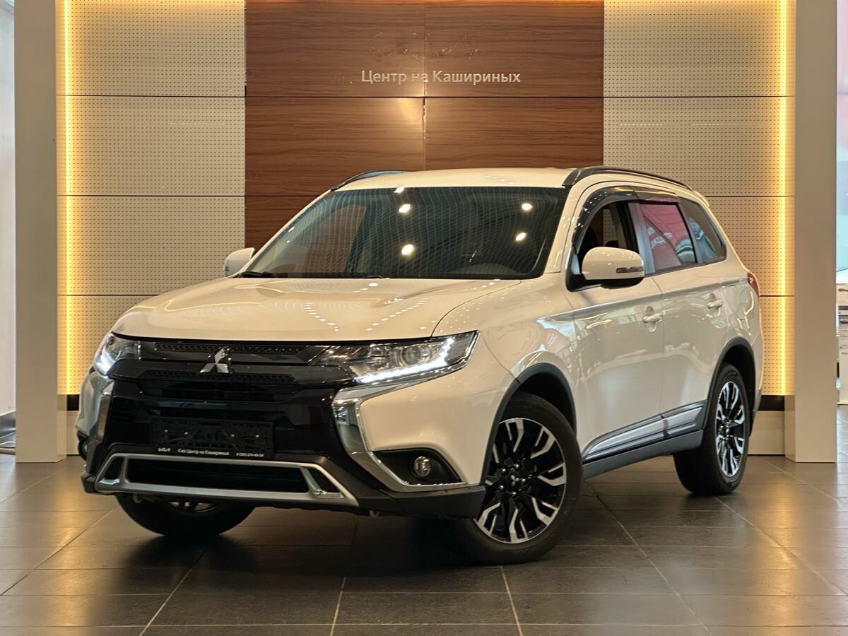 Открыть фотографии: Mitsubishi Outlander III Рестайлинг 3