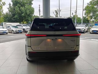 2026 Toyota bZ3X 58.3 kWh, серебристый, 2510010 рублей, вид 4