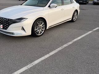 2021 Hyundai Grandeur VI Рестайлинг, белый, 3750000 рублей, вид 4