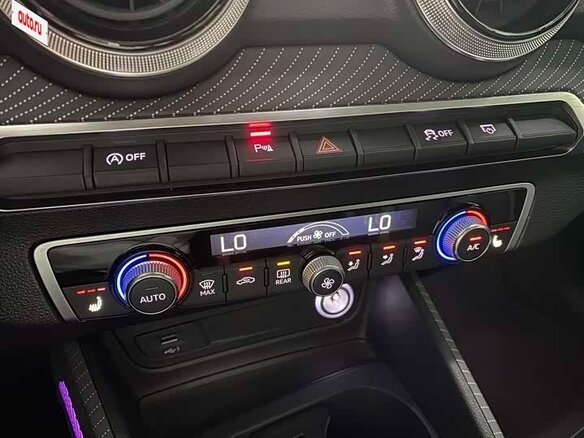2022 Audi Q2 35 TFSI I Рестайлинг, серый - вид 10
