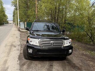 2013 Toyota Land Cruiser 200 Series Рестайлинг 1, чёрный, 5400000 рублей, вид 1