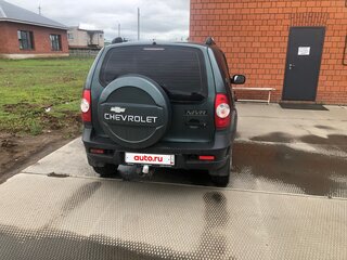 2011 Chevrolet Niva I Рестайлинг, зелёный, 460000 рублей, вид 2