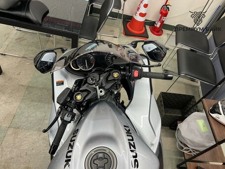 2025 Suzuki GSX 1300 R Hayabusa, серебристый, 2299000 рублей, вид 5