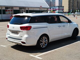2019 Kia Carnival III, белый, 3200000 рублей, вид 1