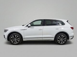 2018 Volkswagen Touareg III, белый, 4999999 рублей, вид 3