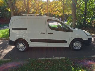 2012 Citroen Berlingo II Рестайлинг, белый, 650000 рублей, вид 3